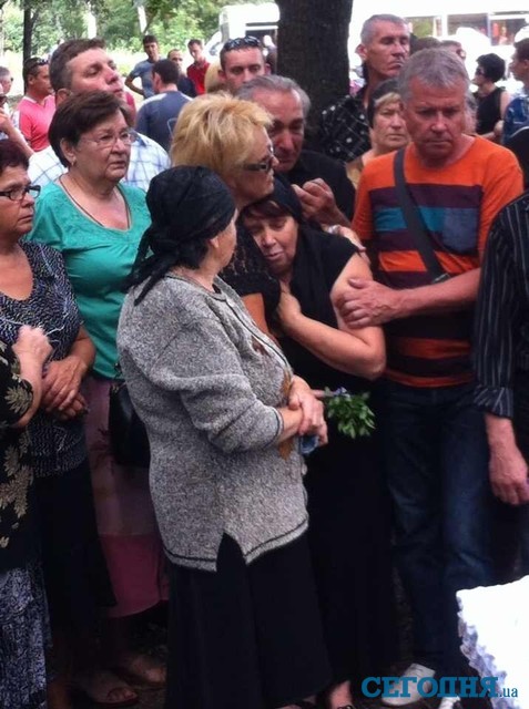Похороны погибших во время аварии на "Стироле". Фото: Д. Филенко