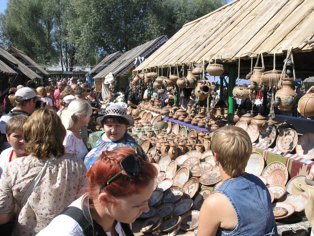 В Полтавской области прошла ежегодная Сорочинская ярмарка. Фото: Александр Величко