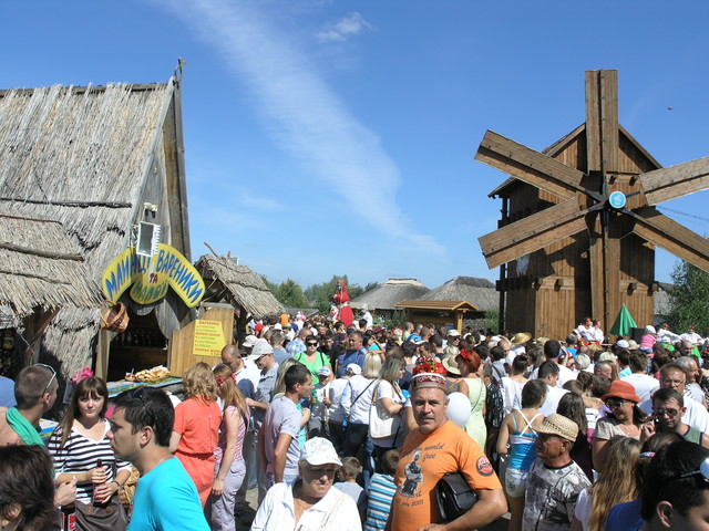 В Полтавской области прошла ежегодная Сорочинская ярмарка. Фото: Александр Величко