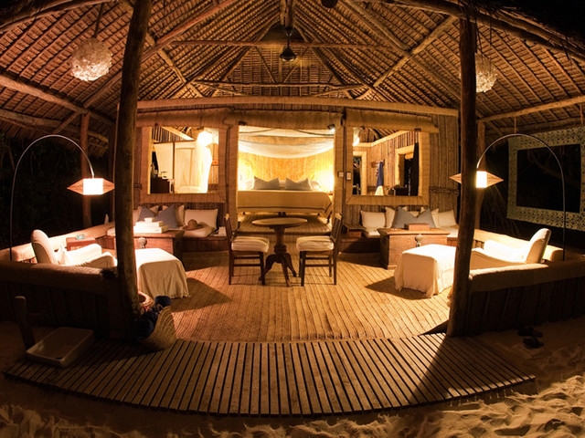 8. Mnemba Island Lodge, Танзания.<br />
Сутки — 3 100 долларов.