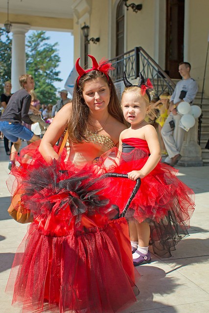 Победители. Дьяволицы в красном: с рожками и хвостами. Фото: odessa.od.ua