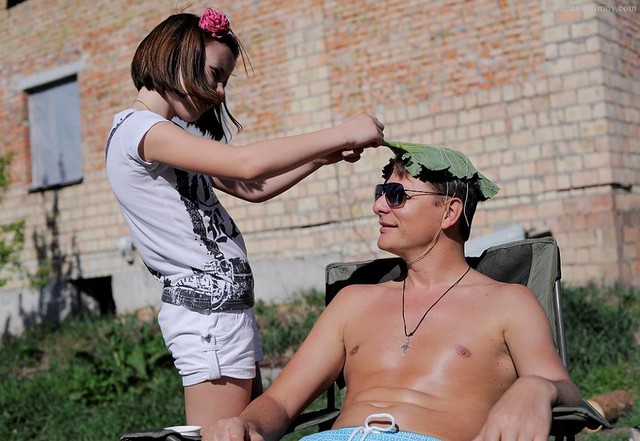 Олег Ляшко отдыхал с семьей на даче.