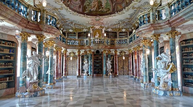 Библиотека монастыря Виблинген в Ульме, Германия