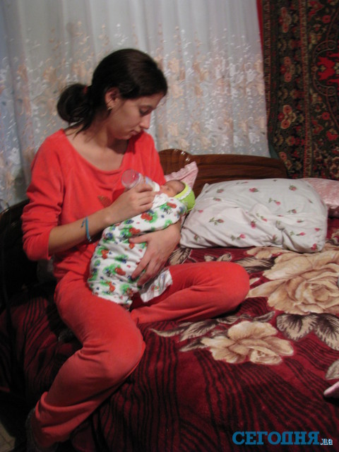 21-летняя Гульшана Меметова родила тройню. Фото: А.Керменчикли