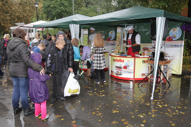 В Мариинском парке прошел благотворительный фестиваль сладостей | Фото: Анастасия Искрицкая