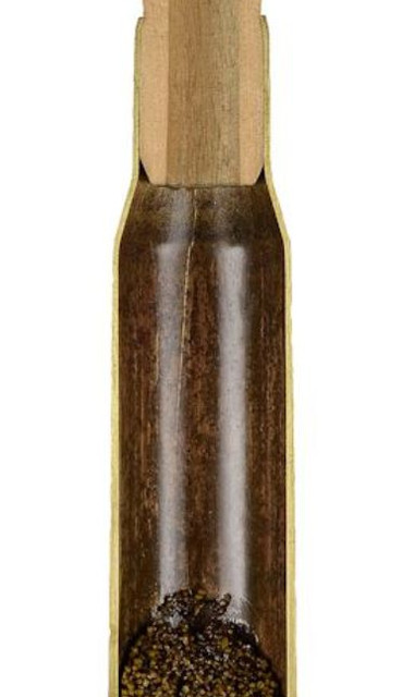 Швед с деревянной пулей<br /><br />
Штатный шведский тренировочный патрон калибра 6,5х55 мм Swedish Mauser с деревянной пулей. Принят на вооружение в Швеции в 1894 году и заменен в 1950-м на 7,62х51.