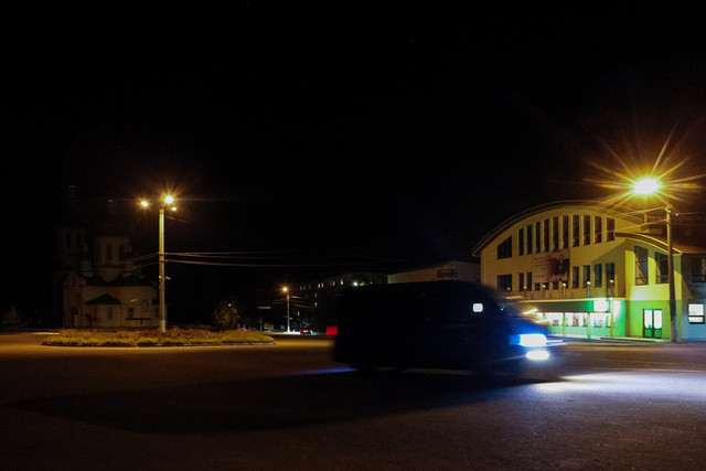 Ночной Тетиев. С красными трусами в руках прохожих не видно | Фото: Сергей Николаев