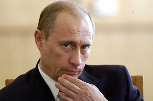 6.Владимир Путин <br />
Владимир Путин – президент Российской Федерации.  Официально он заработал в 2012 году около 180 тысяч долларов, однако состояние Путина некоторые эксперты оценивают приблизительно в 40 миллиардов.<br />
