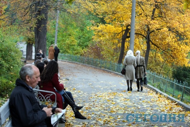 В Киеве – удивительно красивая осень | Фото: Александр Яремчук