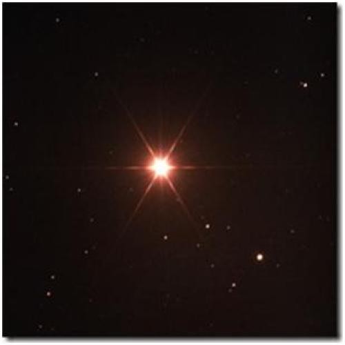 4. Ригель Кентаврус<br />
Центавр – большое созвездие южного полушария неба. Его самая яркая звезда – Ригель Центаврус – 