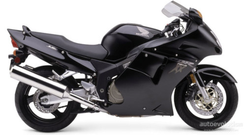 5. Honda CBR1100XX <br />
Honda CBR1100XX (или Super Blackbird) — мотоцикл, производившийся японской компанией 