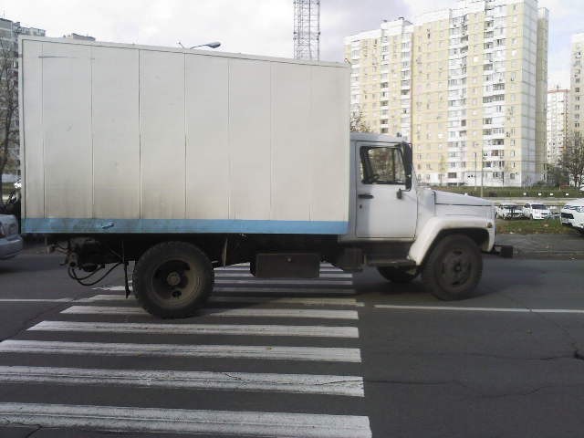 Грузовик сбил киевлянку на пешеходном переходе. Фото: Магнолия-ТВ