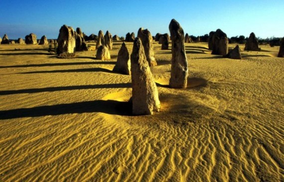 7. Пустыня Те-Пиннаклс<br />
Те-Пиннаклс – небольшая пустыня на юго-западе Западной Австралии. Название переводится как 