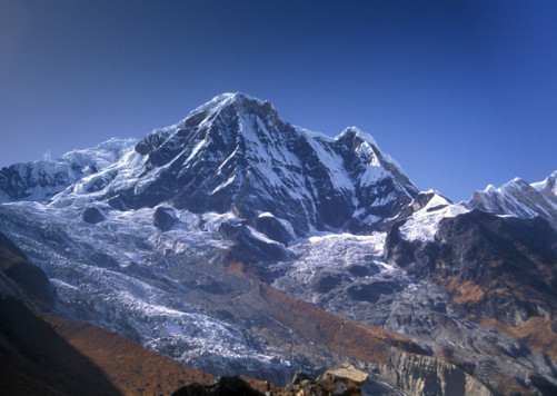 10. Аннапурна<br />
Аннапурна— горный массив в Гималаях, (8091 м). Название Аннапурна переводится с санскрита как 