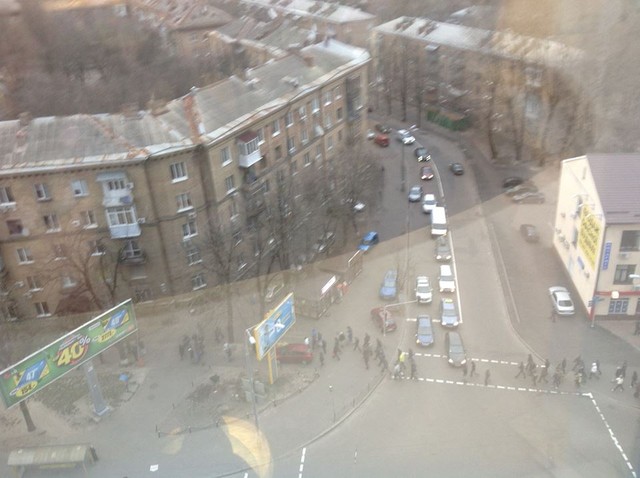 На улицах Киева замечена колонна "титушек". Фото: Ирина Геращенко