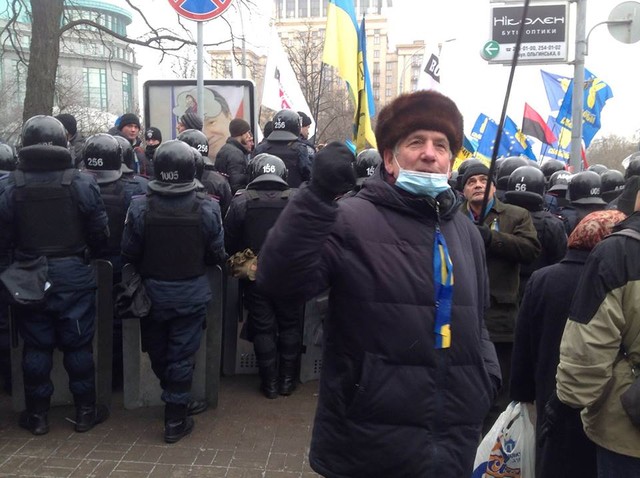 Милиция не пускает митингующих к МВД. Фото: Facebook