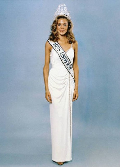 Шоун Уэзерли<br />
В 1980 году Шоун выиграла подряд два престижных конкурса красоты: мисс США и мисс Вселенная. Снялась в 32 фильмах. Среди них:  Полицейская академия 3: Переподготовка, Спасатели Малибу, сериал "детектив Раш".<br />
