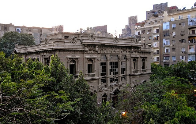 Дворец принца Саида Халима или (ошибочно известный как) Дом Шампольон, Каир, Египет<br /><br />
Этот архитектурный проект был разработан Антонио Ласкиаком в 1899 году. Позже строение было преобразовано в одну из лучших средних школ для мальчиков (Аль-Нассириях) в стране.