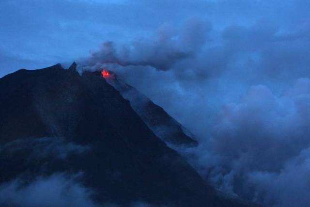 Извержение вулкана может стать одним из крупнейших в истории островов. Фото: Комментарии