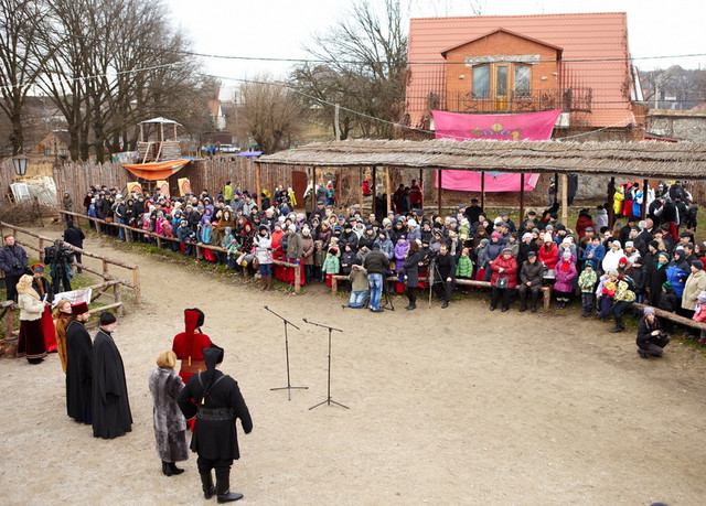 Казаки устроили массовые гулянья на Рождество. Фото с сайта "Запорожское время"
