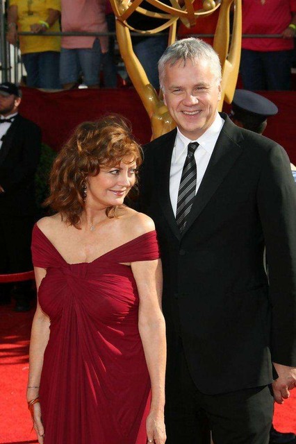Сьюзан Сарандон и Тим Роббинс<br />
С 1988 года Тим Роббинс состоял в фактическом браке с актрисой Сьюзан Сарандон; у них двое детей. 24 декабря 2009 года после 21 года совместной жизни пара рассталась.<br />
