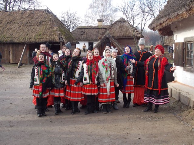 В Пирогово Рождство отметили весело и по традициям. Фото: пресс-служба музея