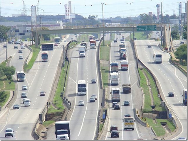Шоссе BR-116, Бразилия<br />
Длинное шоссе, которое тянется от Порту-Аллегри до Рио-де-Жанейро. Участок дороги от Куратиба до Сан Пауло прозвали 