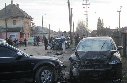 В результате ДТП погиб пассажир ВАЗа. Фото: пресс-службы ГУ МВД в Закарпатской области