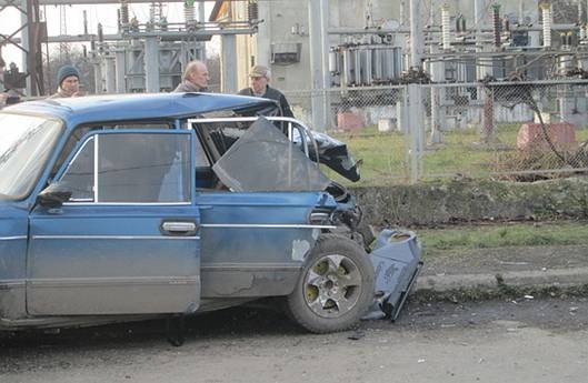 В результате ДТП погиб пассажир ВАЗа. Фото: пресс-службы ГУ МВД в Закарпатской области
