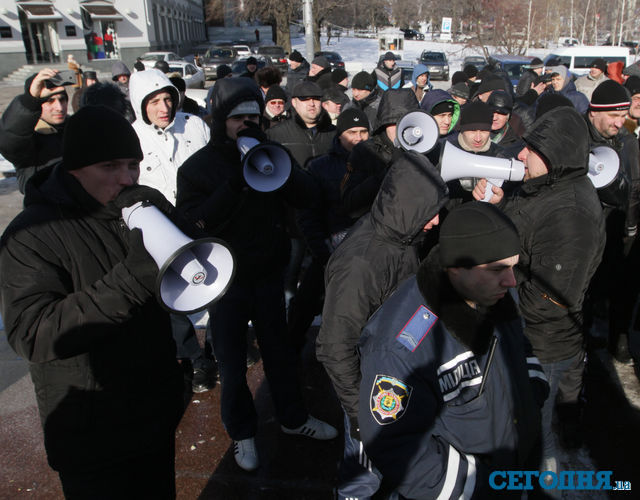 Митинг в Донецке закончился дракой. Фото: Сергей Ваганов, "Сегодня"