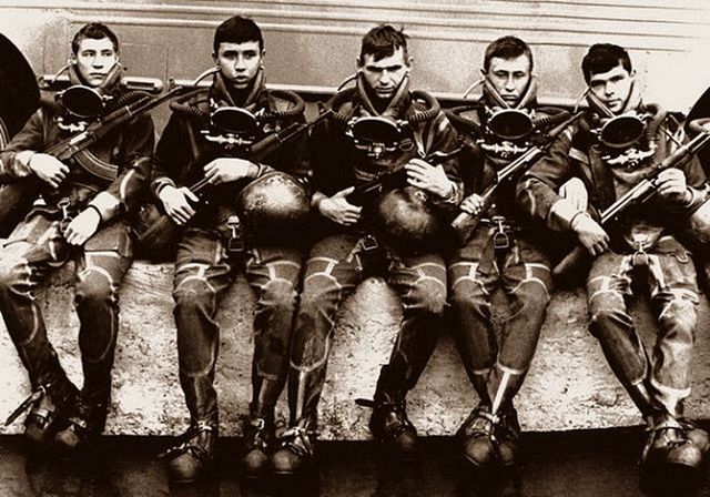 Подводный спецназ. Бойцы 102-го отряда готовились к встрече диверсантов. Фото из архива В. Митрохина