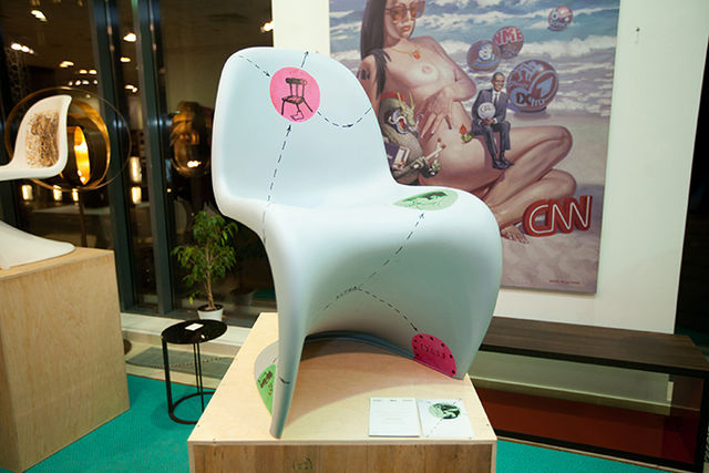 Легендарные стулья стали арт-объектами. Фото: buro247.ua