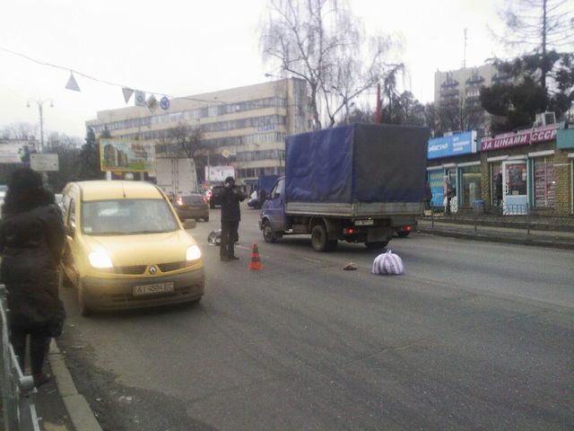 В жутком ДТП под колесами грузовика погибла женщина. Фото: Магнолия-ТВ