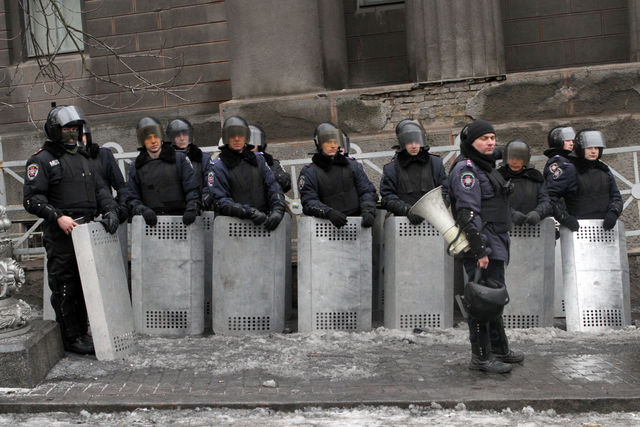 На Грушевского проходит уборка | Фото: Анастасия Искрицкая