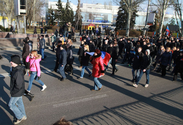 В Донецке прошел пророссийский митинг. Фото: Сергей Ваганов "Сегодня"