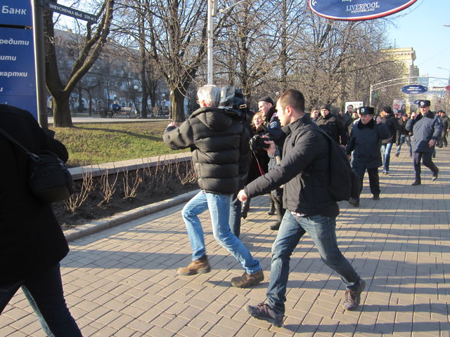 Митинг был сорван пророссийскими активистами. Фото: Дана Жданова, "Сегодня"