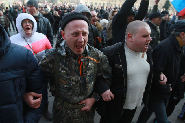 Пророссийский митинг в Донецке. Фото: Сергей Ваганов, "Сегодня"