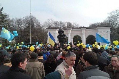 В Симферополе прошел митинг против референдума и в поддержку единства Украины