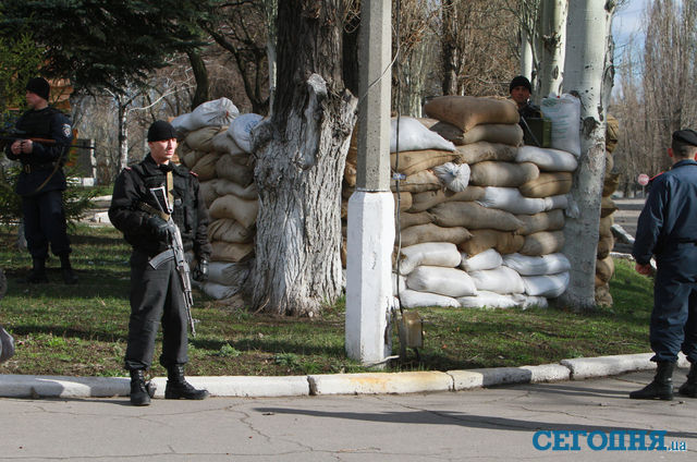 В Донецк прибыли военные из Крыма. Фото: Сергей Ваганов