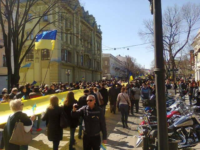 Митинг за единство Украины в Одессе собрал более 10 тыс человек Фото: Н. Михайленко