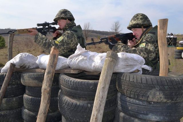 Спецназовцы и пограничники провели совместные учения в Хмельницкой области. Фото: mil.gov.ua