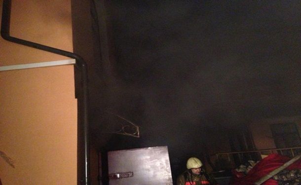 Пожар в киевском офисе КПУ потушен, фото Александра Аронца/Facebook