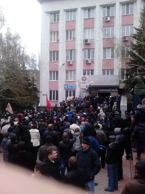 "Беркут" обратился с активистам. Фото: Дана Жданова, "Сегодня"