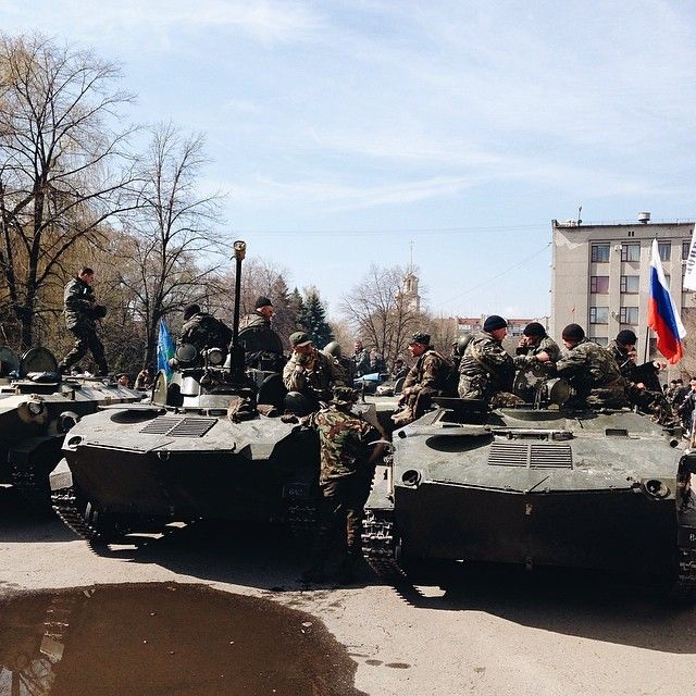 Бойові машини у Слов'янську. Фото: Максим Дондюк