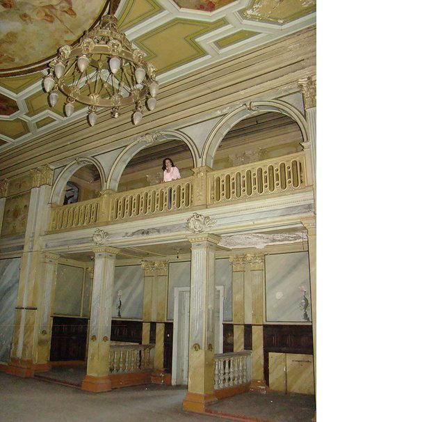 Шаровский дворец ХІХ века в Харьковской области находится в плачевном состоянии. Фото: livejournal.com