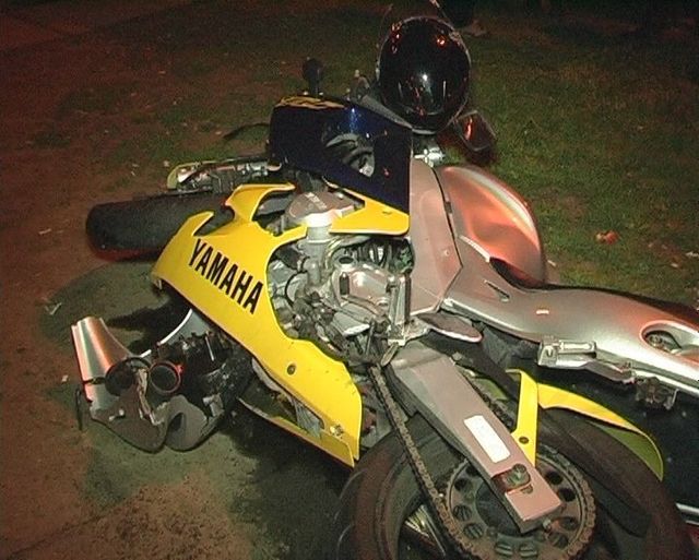 Мотоциклист протаранил "Фольксваген". Фото: Магнолия-ТВ