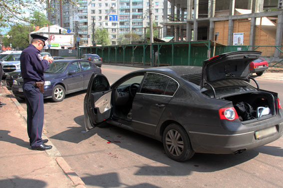 <p>В результаті стрілянини в центрі Чернігова одна людина померла. Фото: mvs.gov.ua</p>