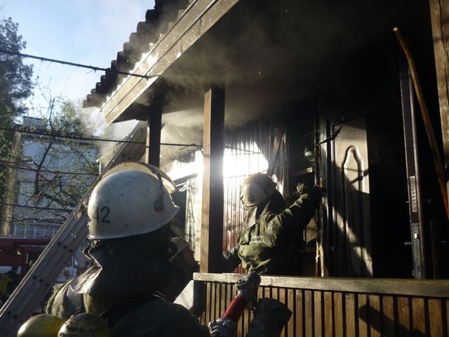 Пострадавших в пожаре отправили в больницу. Фото: пресс-служба ГоСЧС