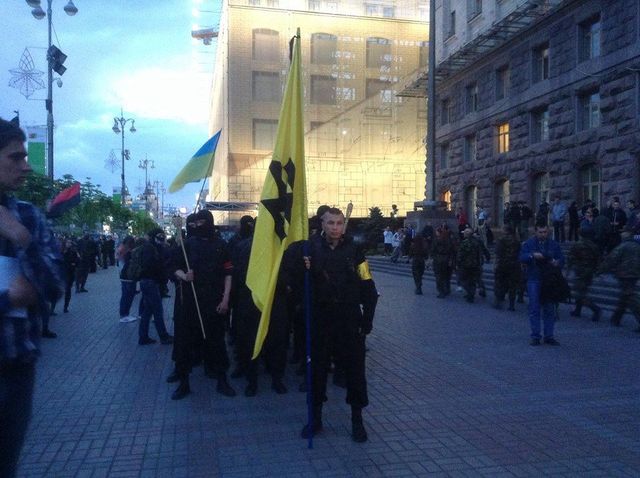 Факельное шествие на Майдане, фото facebook.com/maidanpresscenter