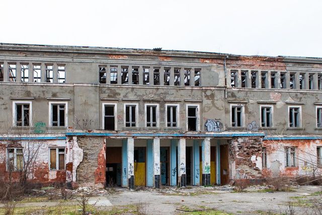 Фотограф любитель снимает заброшенный Харьков. Фото: Николай Егоров